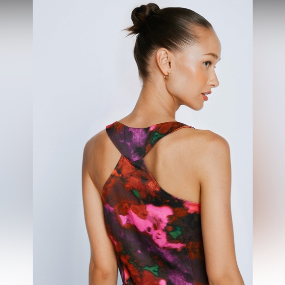 NastyGal Abstract Print Deep Plunge Maxi Dress. - Picture 2 of 4